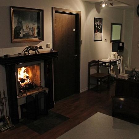 Husavik Guesthouse Bagian luar foto