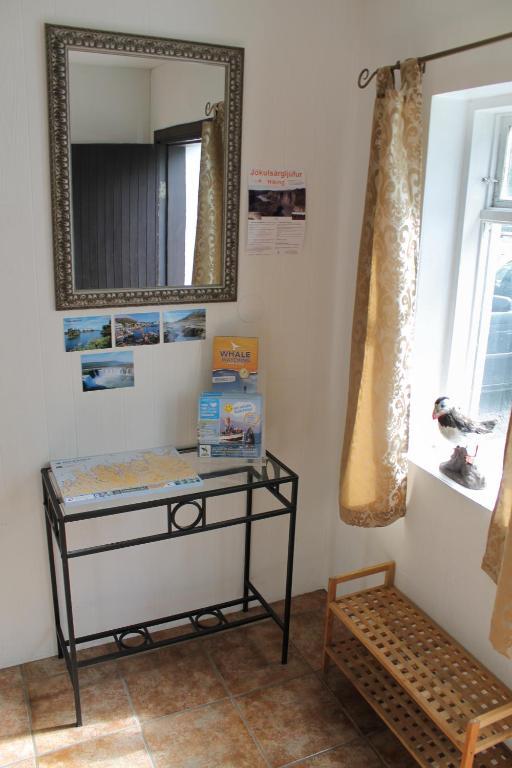 Husavik Guesthouse Bagian luar foto