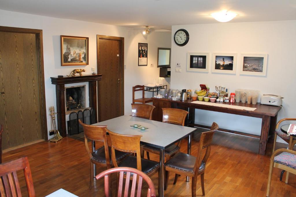Husavik Guesthouse Bagian luar foto